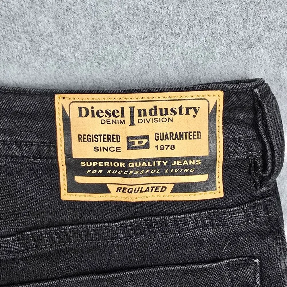 NWT Diesel Mens 34x31 Black Button Fly 2007 Zatiny Jeans